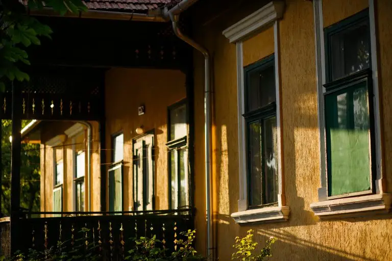 Esti fények a verandán